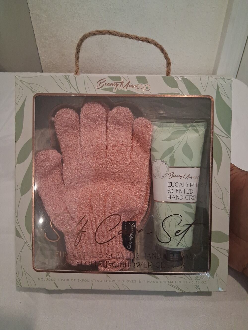 Beauty Muse Pro Self Care Set Eucalyptus Scented Hand Cream & Exfoliating Gloves